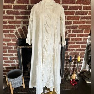 VINTAGE/ANTIQUE cotton dressing gown/housecoat